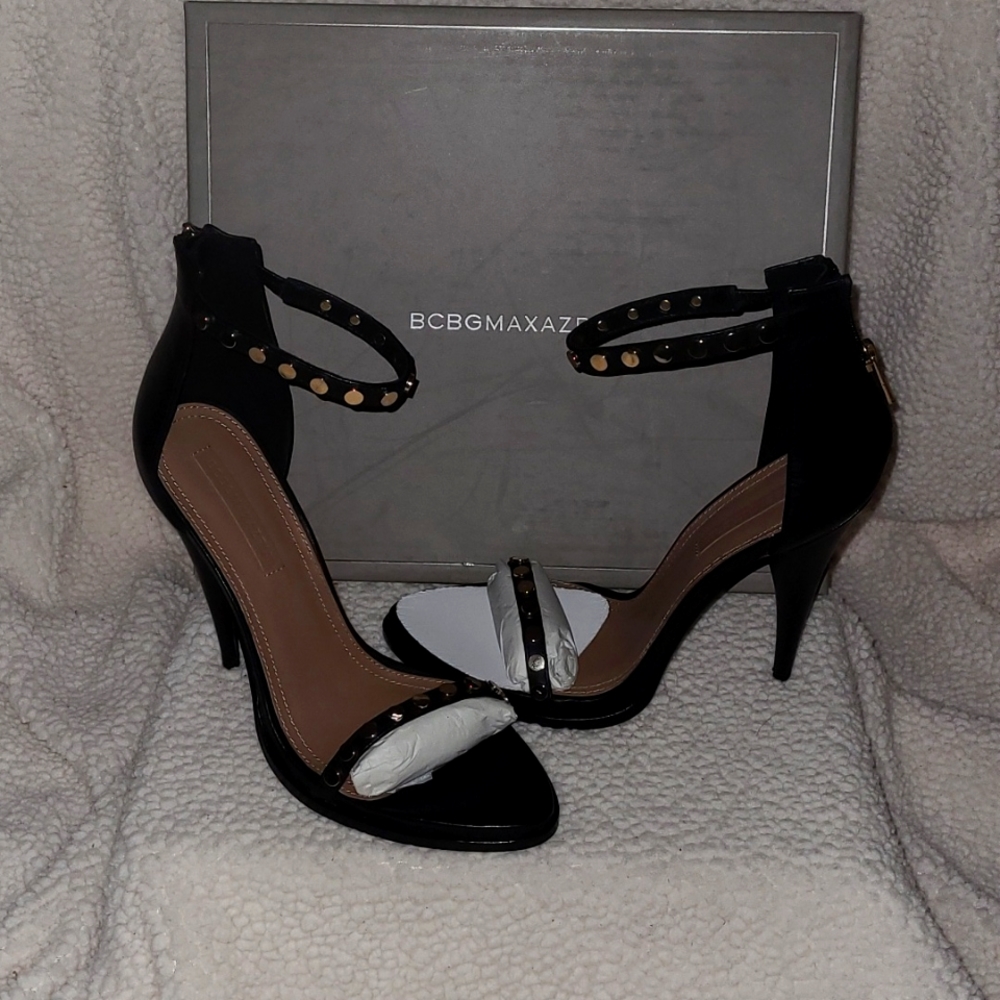 BCBG Maxazria high heel stiletto strap sandals black with gold studs 9.5/40 new